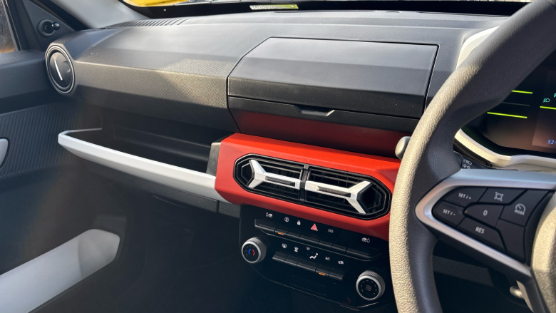 Dacia Spring 27kWh Expression 65 48kW 5dr Auto Electric Hatchback